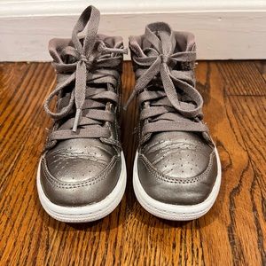 Jordan 1 Mid SE Preschool Sepia Stone/White-Noble Red - size 11 unisex great buy